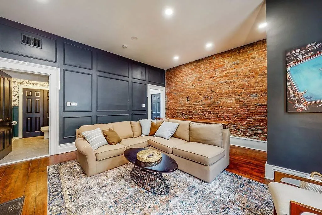 Hébergement de vacances Luxury 8 Bed/4 Ba Nulu Home Private Yard/Parking Louisville-Jefferson County États-Unis