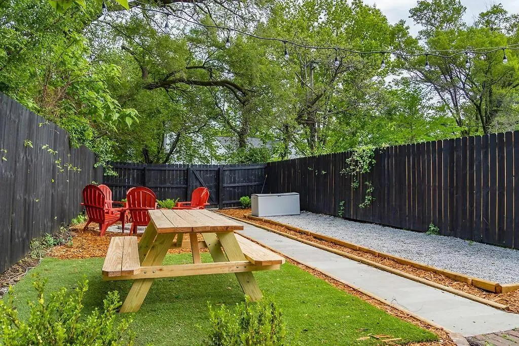 Luxury 8 Bed/4 Ba Nulu Home Private Yard/Parking Louisville-Jefferson County 0*,  États-Unis