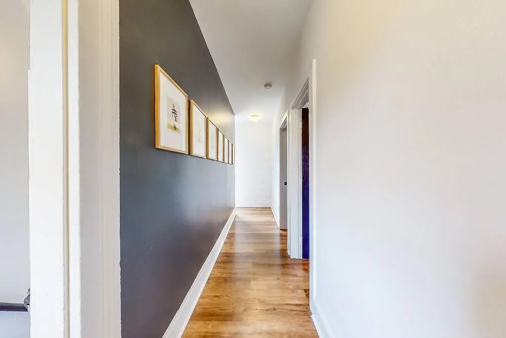 Hébergement de vacances Luxury 8 Bed/4 Ba Nulu Home Private Yard/Parking Louisville-Jefferson County États-Unis