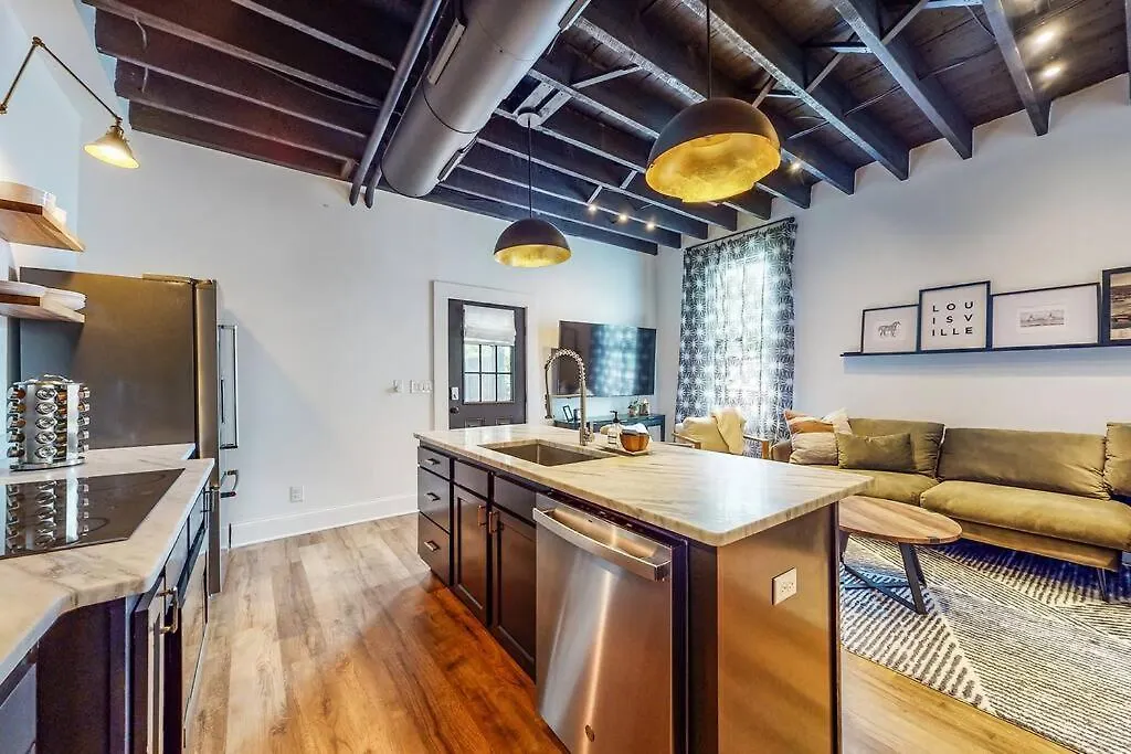 Luxury 8 Bed/4 Ba Nulu Home Private Yard/Parking Louisville-Jefferson County 0*,  États-Unis